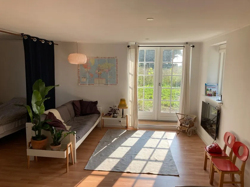 Guest house in rural surroundings, close to Aarhus - Image 1