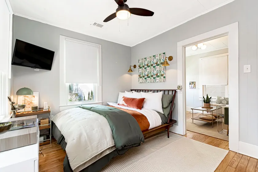 Heart of MidCity minutes to LSU! •Newly Renovated• - Image 1
