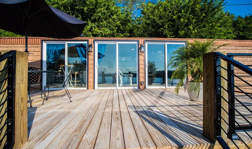 Douglas Lake -LakeFRONT home w/ Dock - Image 1
