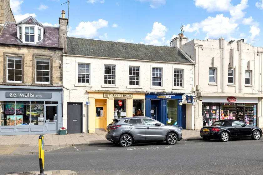 2 bedroom apartment on Peebles High Street - Image 1