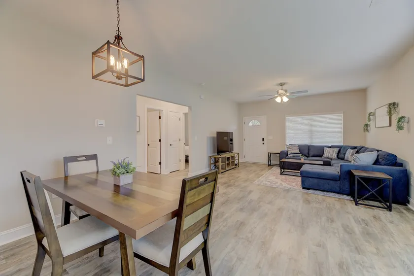 Deja Blue by Heartwood | 10 Mins to Downtown - Image 1