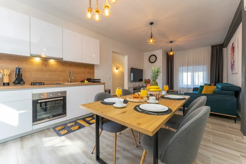 Deluxe Apartment 1 with terrace - Image 1