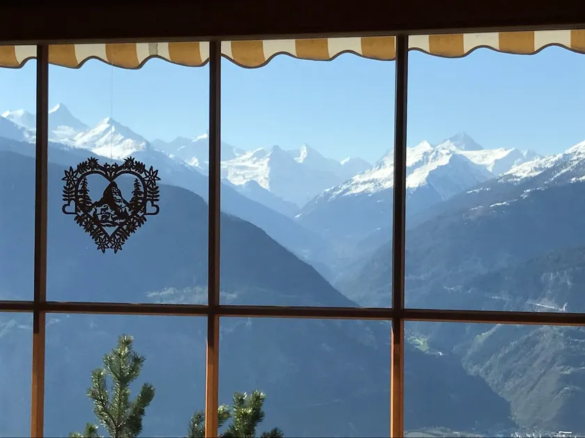 Beautiful chalet with exceptional view - Image 1
