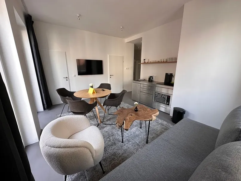 Rilke Apartment Large with balcony - Image 1