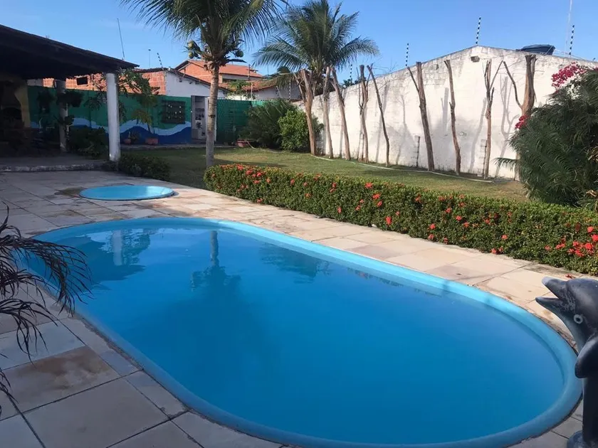 Beach house with pool - Image 1