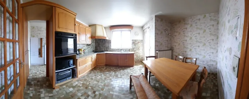 5-person apartment in the heart of Monistrol - Image 1