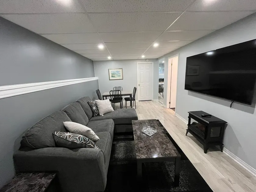 West End PTBO-Modern Spacious 2bdrm Apt- Relaxing! - Image 1