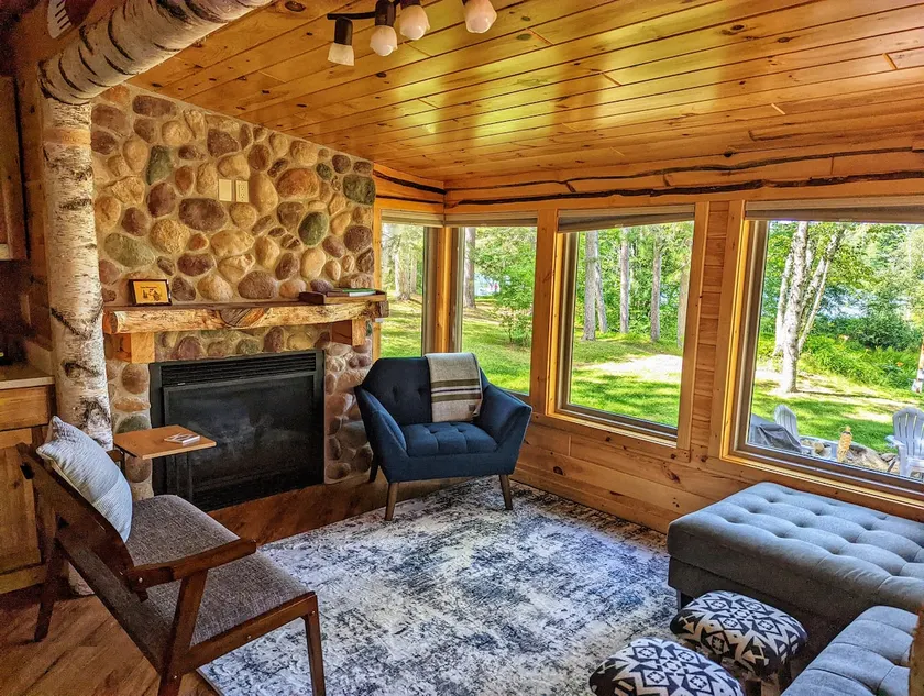 Bayside Birch Cottage on Nelson Lake - Image 1