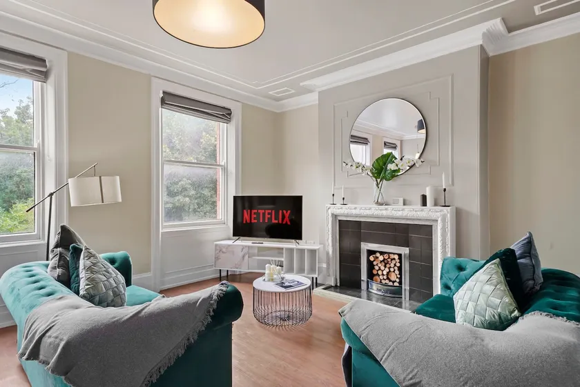 Georgian Apartment In Yorkshire - Parking - Image 1