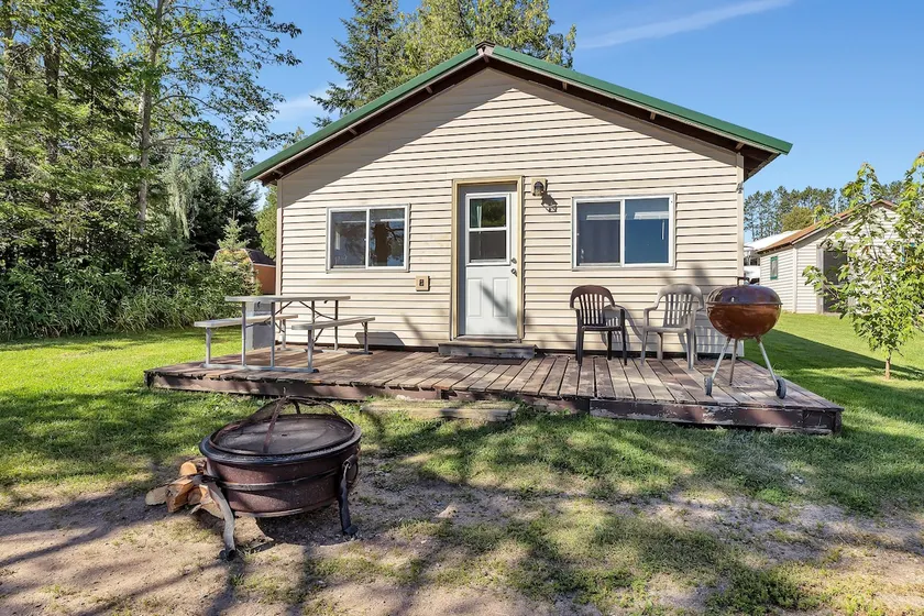 Small Lakeside Cabin #4 - Image 1