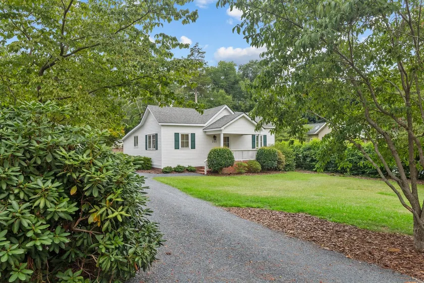 Downtown Village of Pinehurst 2BR 2BA - Image 1