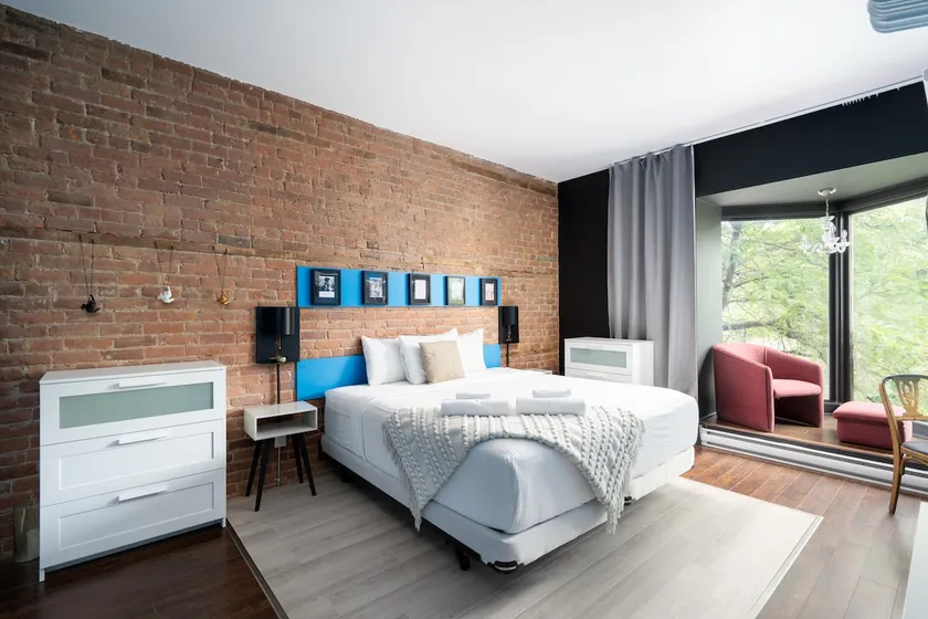 Two bedroom duplex in Plateau Mont-Royal district - Image 1