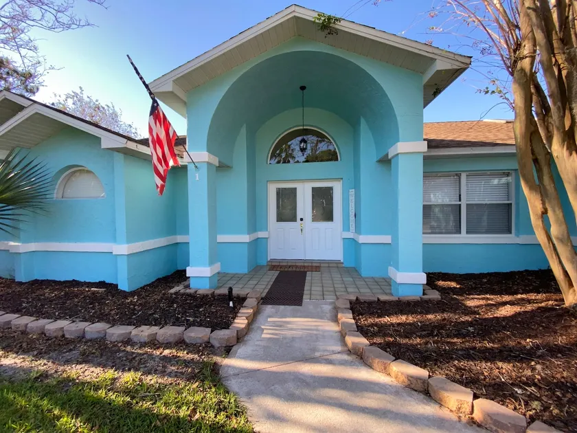 Cozy 3 bedroom W/ Pool - Image 1