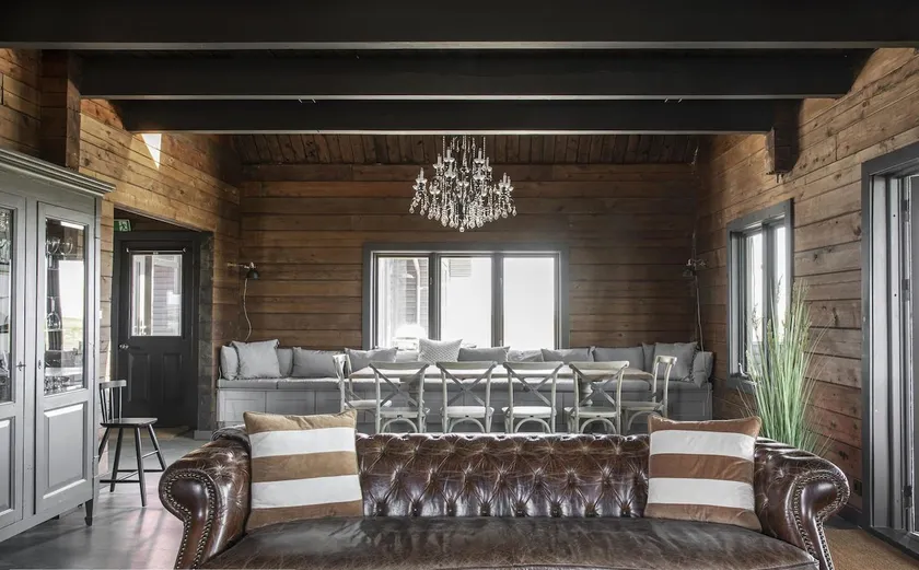Seafront Lodge - Image 1