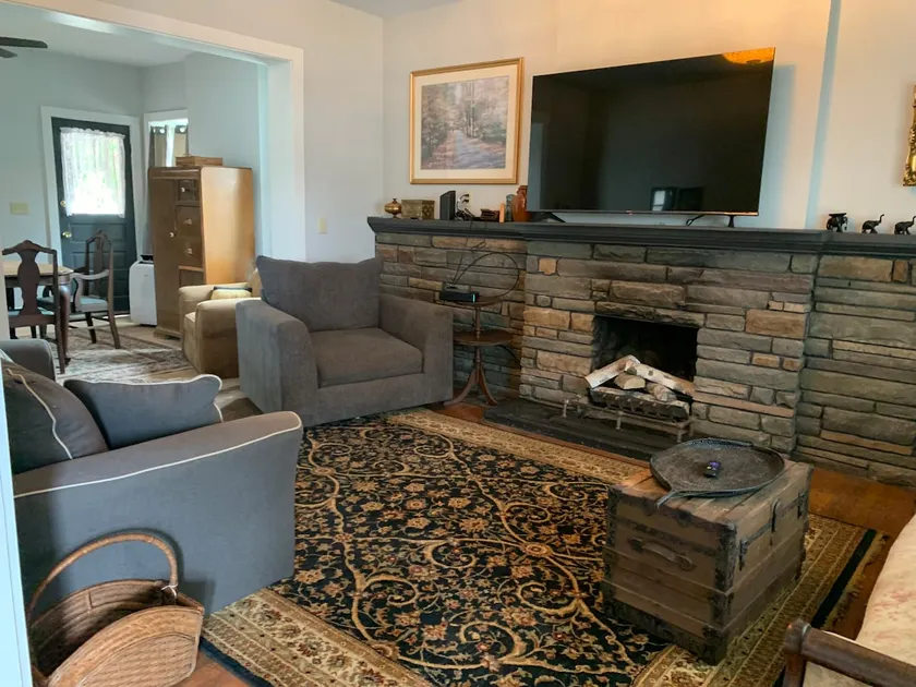 Mod Victorian Spacious sleeps 8 close to fields - Image 1