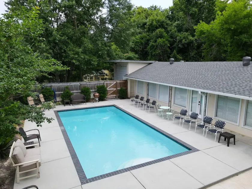 1 bd 1 ba near Old Town w/pool & free parking! - Image 1
