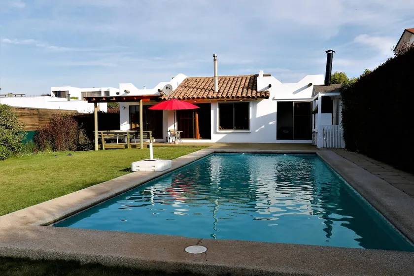Mediterranean House in a coastal condominium - Image 1