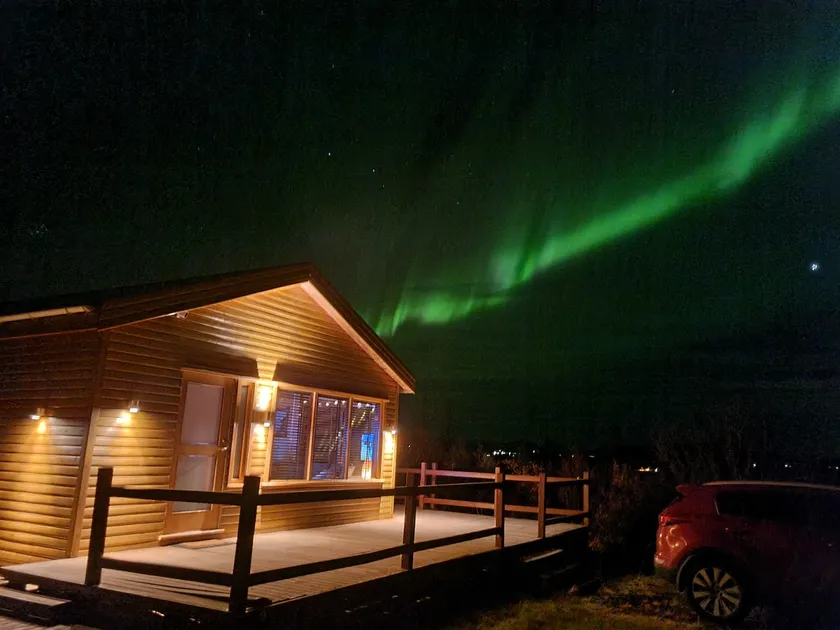 Cozy 3-bedroom cabin with stunning view - Image 1