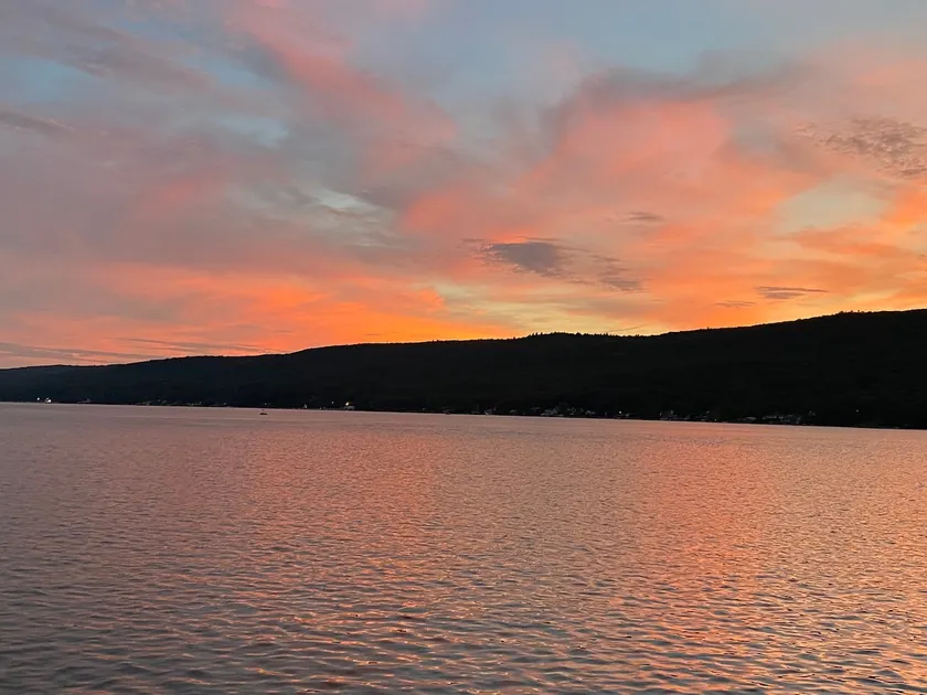 2 Bed/2 Bath Lakefront Oasis! - Image 1