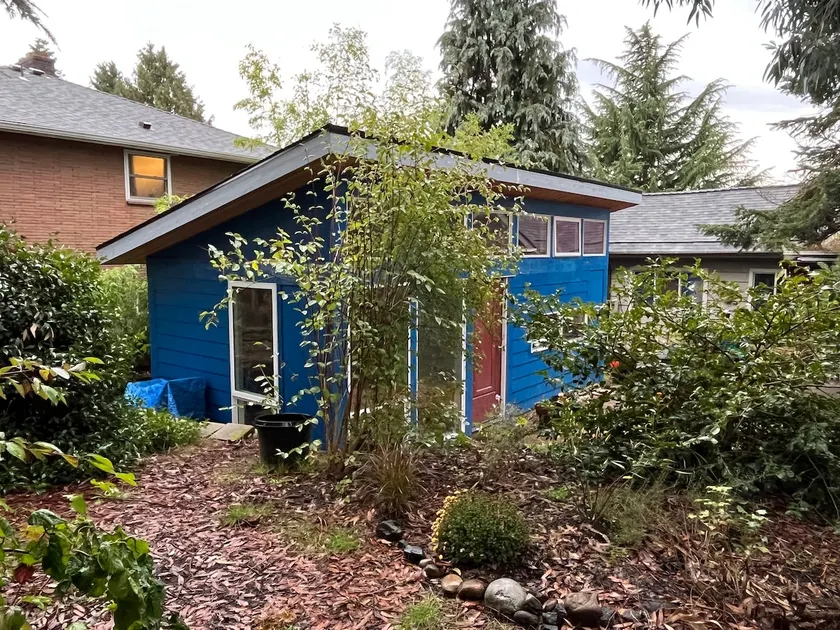 Garden Cottage in Phinney-Ballard - Image 1