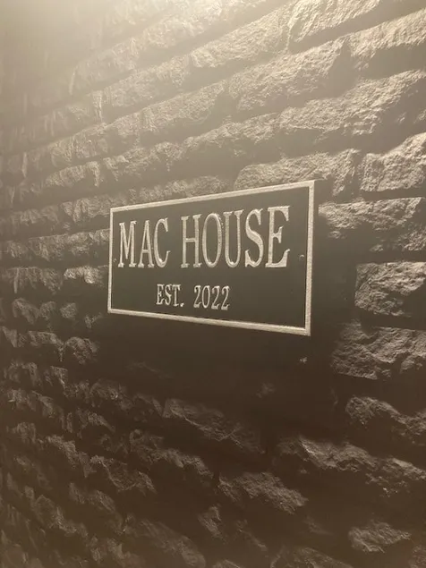 MAC House - Newly Renovated - With Backyard Spa - Image 1