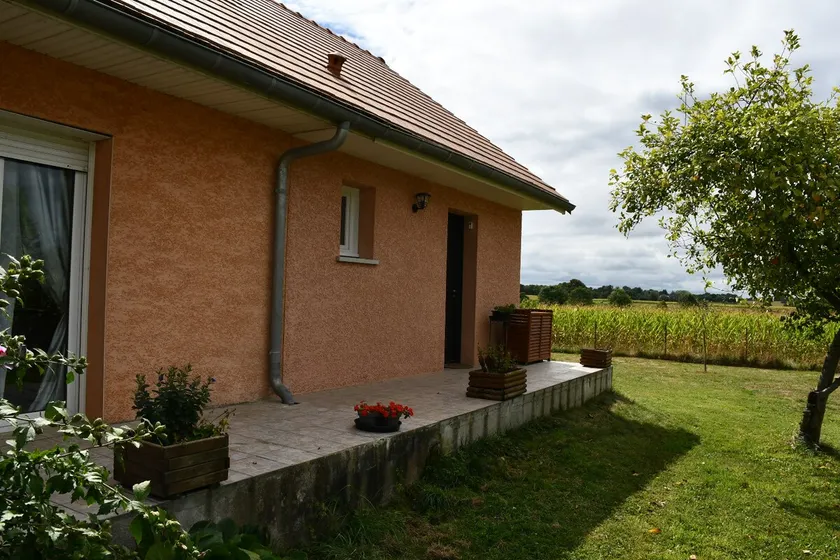 Lovely studio with pool - Image 1