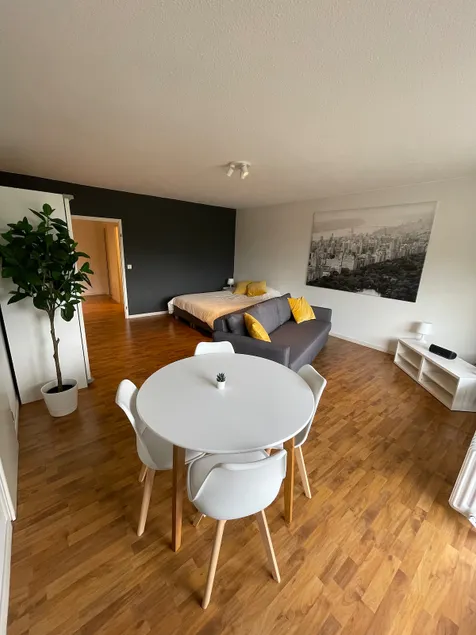 Alexis's loft - Image 1