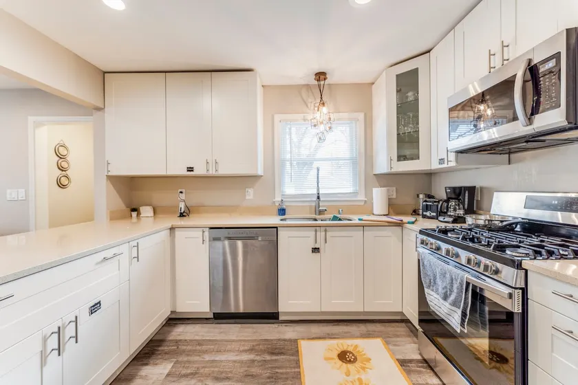 Experience Minneapolis, 4Bedroom, Entire House, AC - Image 1