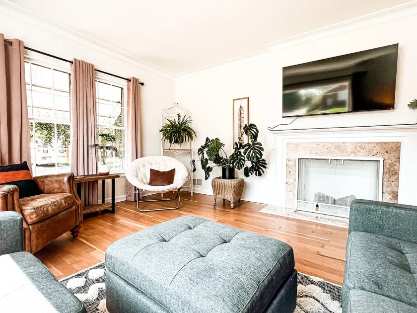 Amazing 3 Bedroom Cottage w/Spa, Home Office & Gym - Image 1