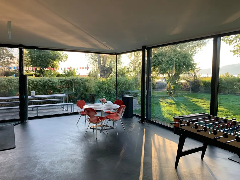 Dream location! Apartment with direct lake access - Image 1