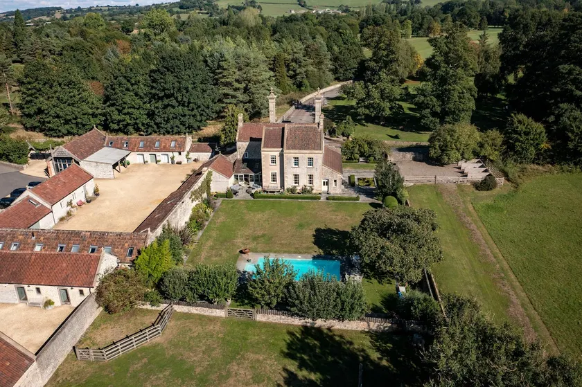 Charming Historic Home with Swimming Pool & Garden - Image 1