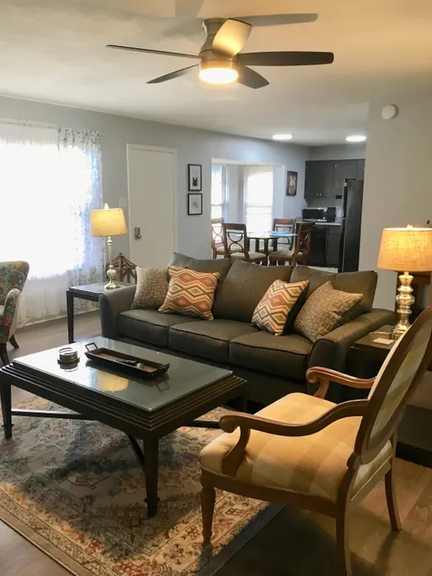 LRAFB Cozy CrashPad 1.5 m from back gate of Air Base! - Image 1