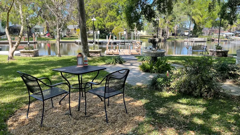 Palm Hideaway on the Cotee River - Image 1