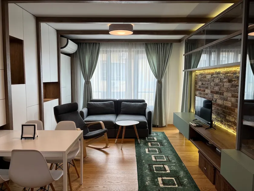 Niko's deluxe apartment - Image 1