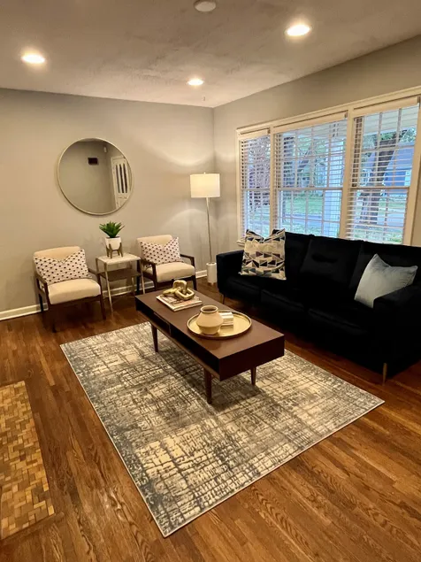Mid Century Charmer in the heart of College Hill - Image 1