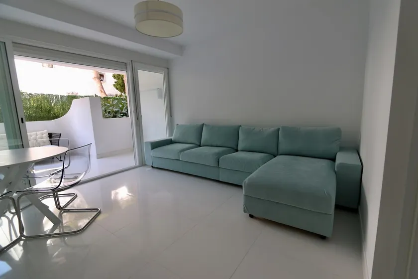 4 pax · Pet-Friendly · Piscina & A/C · 2 min Playa - Image 1