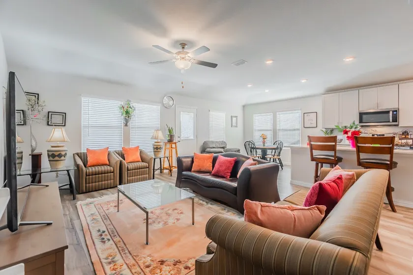 New 4b/3b Home close to Downtown Ft Worth - Image 1