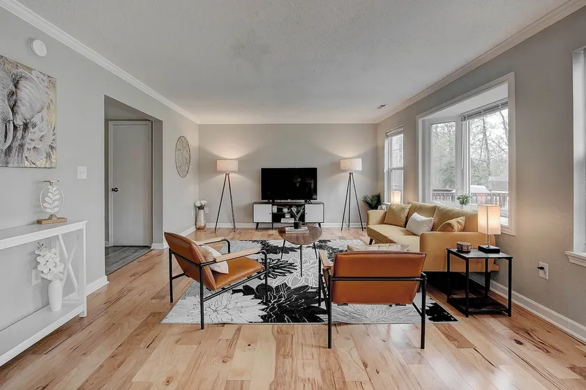 ⭐Spacious Modern🏡 Easy 🚘 to Downtown Pet Friendly - Image 1