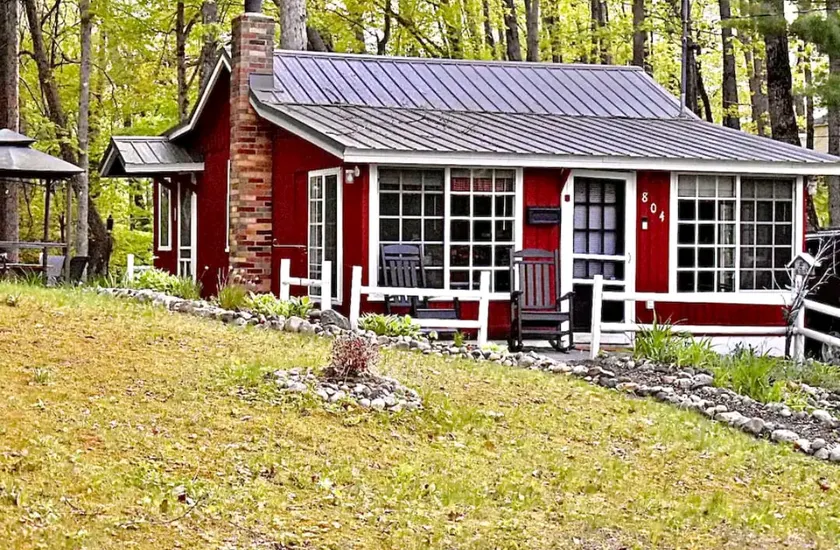 Cozy cottage! WiFi+AC/Heat+Close to 2 lakes - Image 1