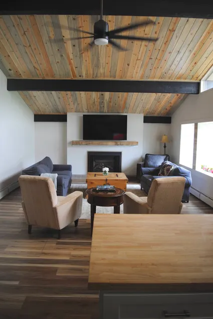 * The Farmhouse * fully renovated charmer - Image 1