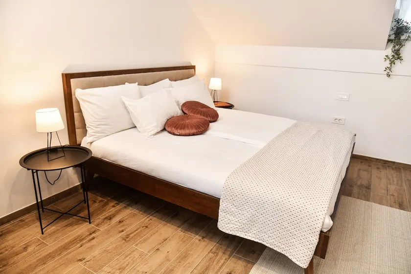 Studio Deluxe Old Town Zagreb Airport (Pool&Sauna) - Image 1