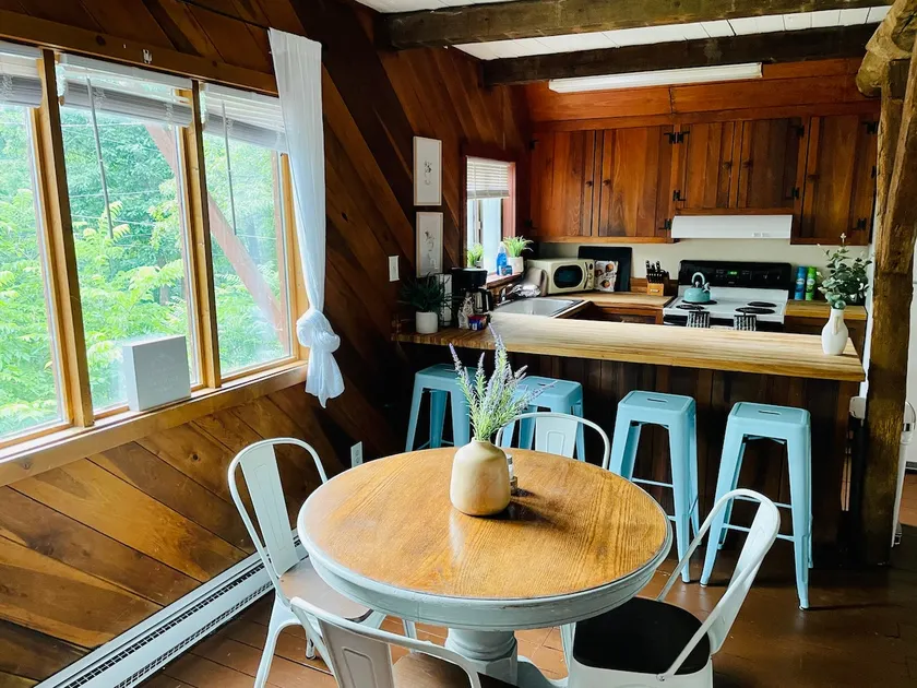 The Farmhouse Apt in Harper’s Ferry - Image 1