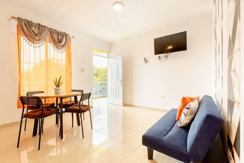 Comfortable apartment 5 minutes from downtown - Image 1