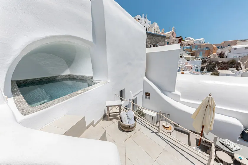 Yposkafo Jacuzzi House - Image 1