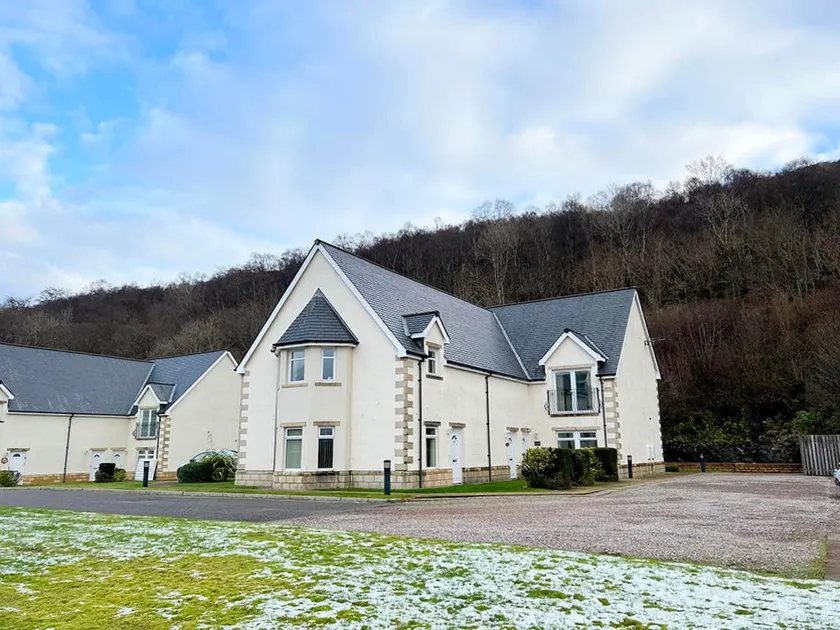 Corran, Glenloch View, Fort William 2-Bedroom Loch Side Flat - Image 1