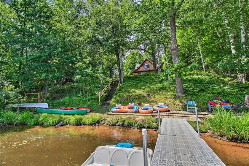 Dowling Lakefront Lodge: Dock, Game Room, Firepit - Image 1