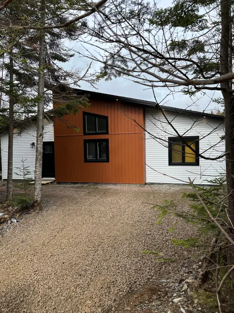 Big Pond Beehive House, Nestled in Nature. - Image 1