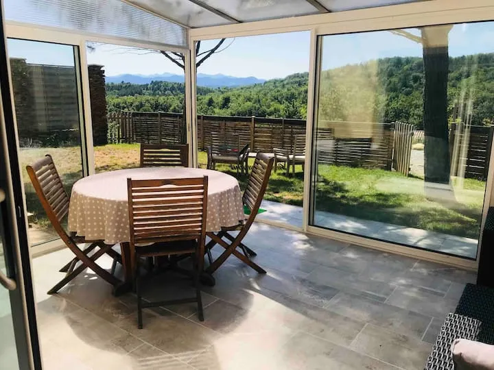 Studio2 garden view Pyrenees and wines - Image 1