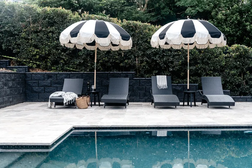 Maleny Lodge, exclusive use 7 bdrm + resort pool - Image 1
