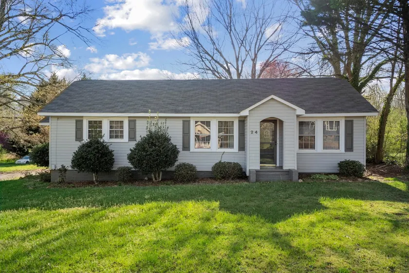 Travelers Rest Pet-Friendly 3BR, Porch & Grill - Image 1